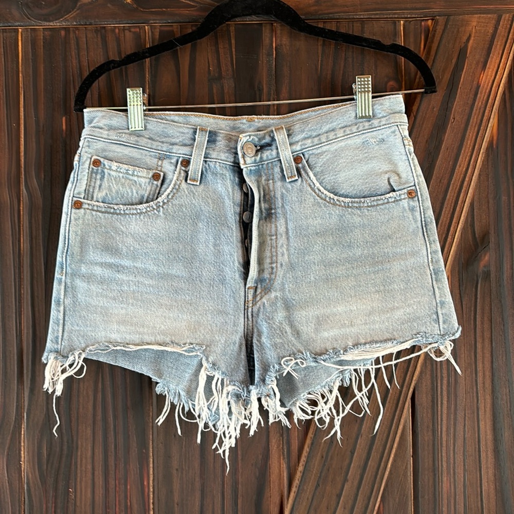 502 Levi’s shorts